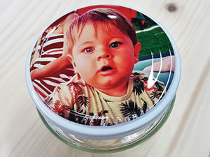 Stampa uv più protettivo di un immagine su coperchio barattolo