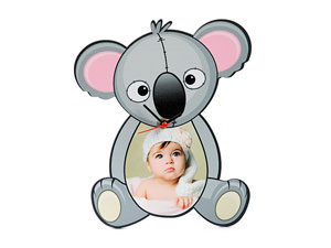 Orologio in MDF con meccanismo e scatola inclusi. Disponibili altri soggetti: panda, coniglietto, maialino, gufi, cane, koala, gatto, orsetto e paperella