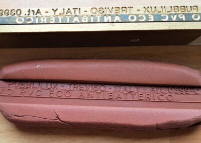 matrice in ottone per fustella a secco copertine in pvc
